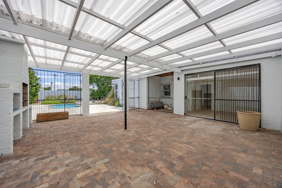 4 Bedroom Property for Sale in Milnerton Central Western Cape